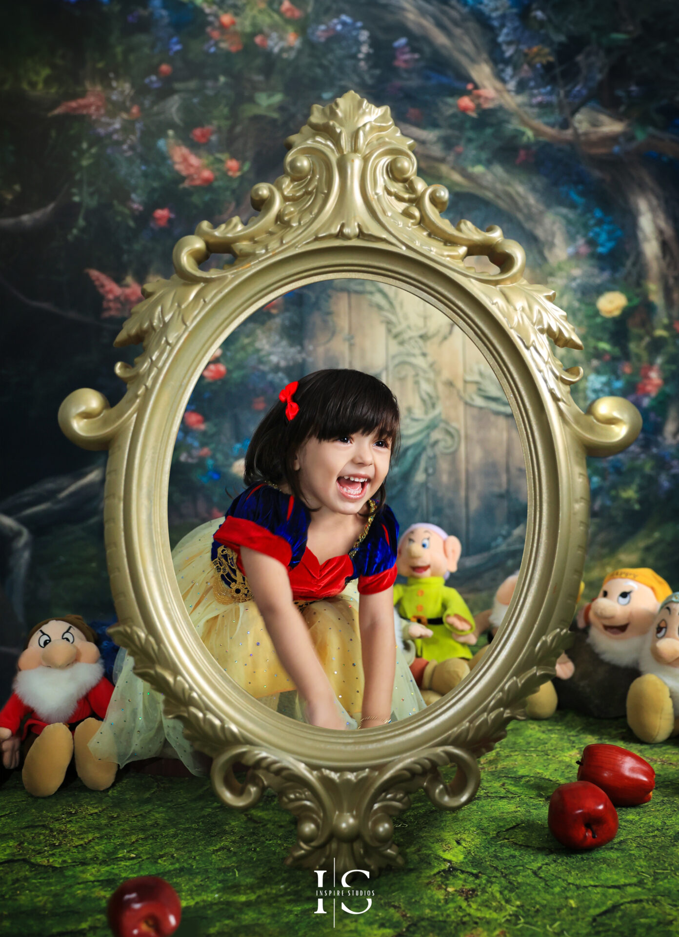 Snow White-inspired woodland backdrop with enchanted forest details, ideal for fairytale photoshoots.