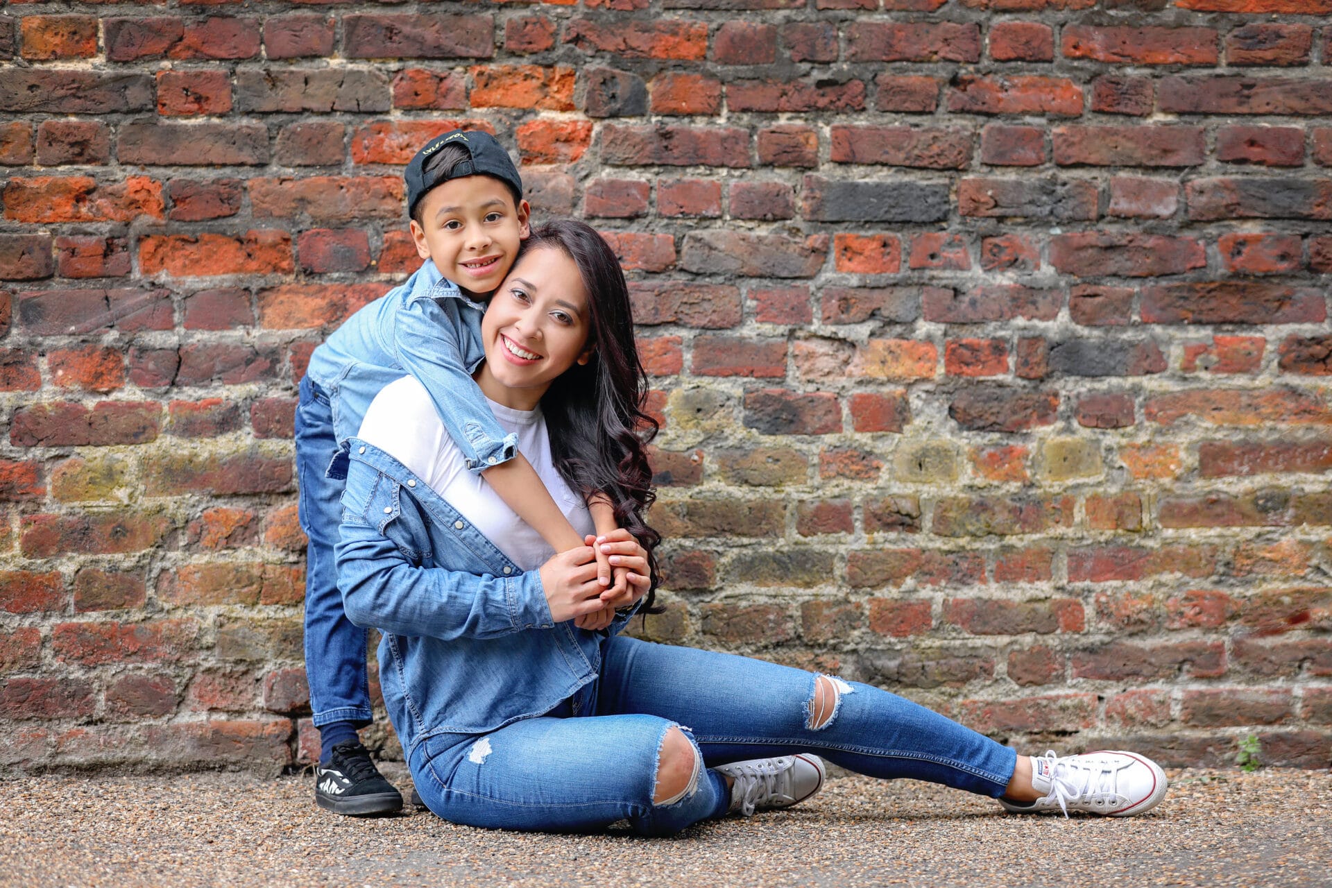 Outdoor photography sessions during the night sky of the city.