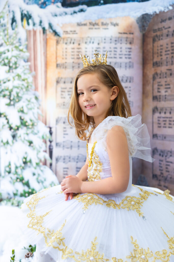 Traditional Christmas photoshoot with advent calendar decor and holiday decorations.