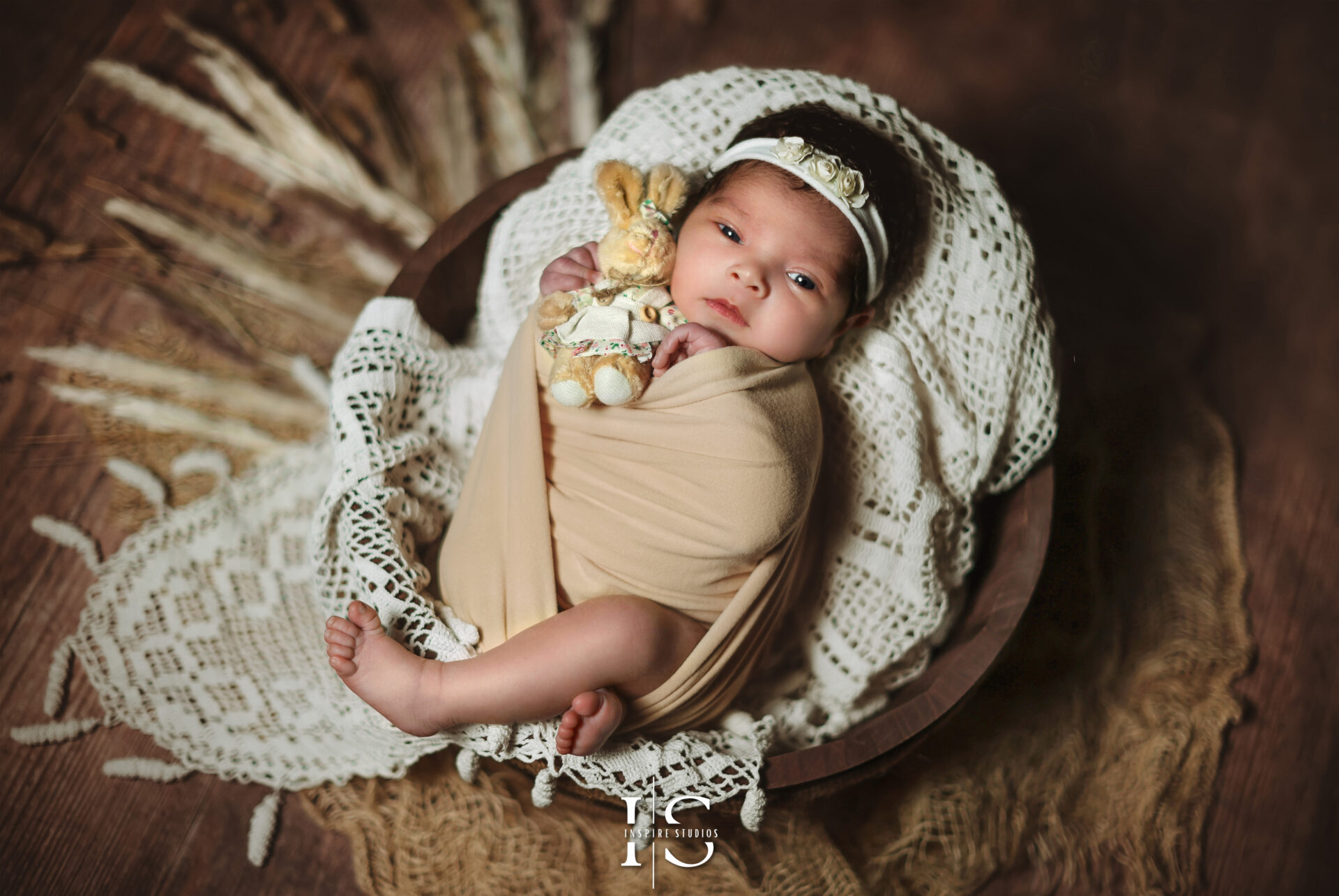 Newborn photo session-The girl in red.