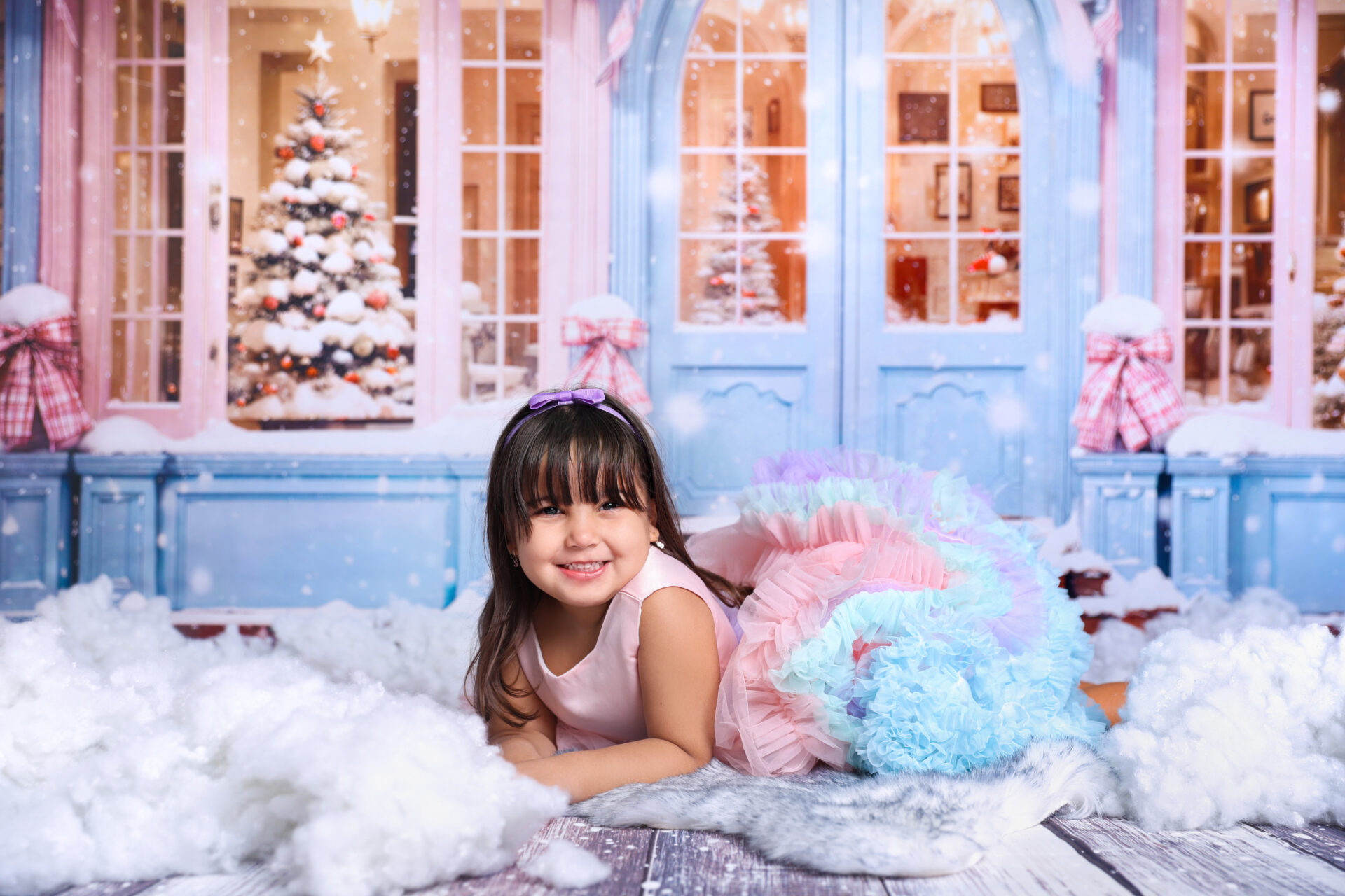 Children Christmas Photo Sessions in The Christmas Room & Barbie's Christmas Festive Decors.