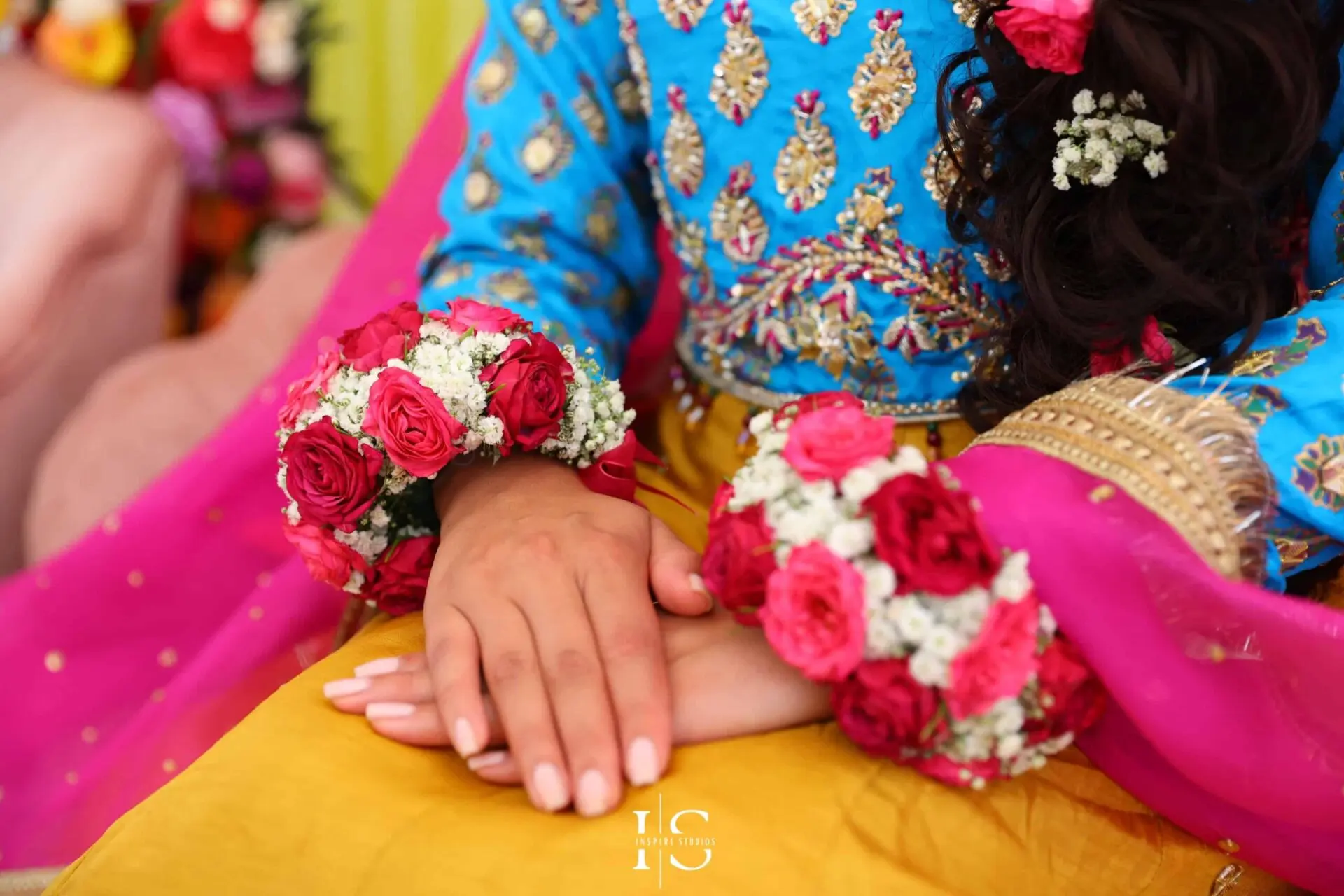 From your sparkling jewellery to your radiant smile, we create stunning portraits that showcase your beauty and elegance.
