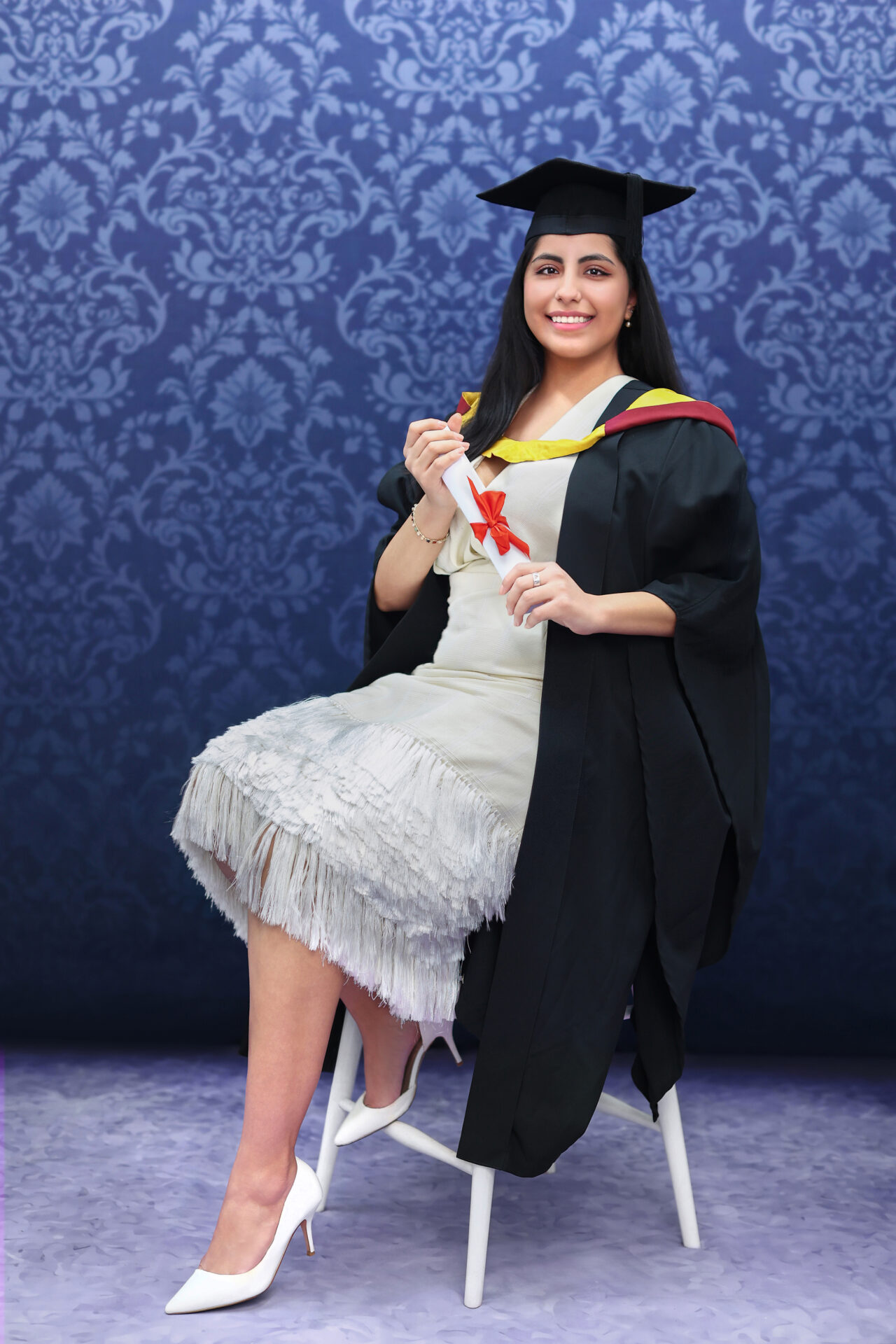 London studio graduation photography – capture your proudest moment in high quality