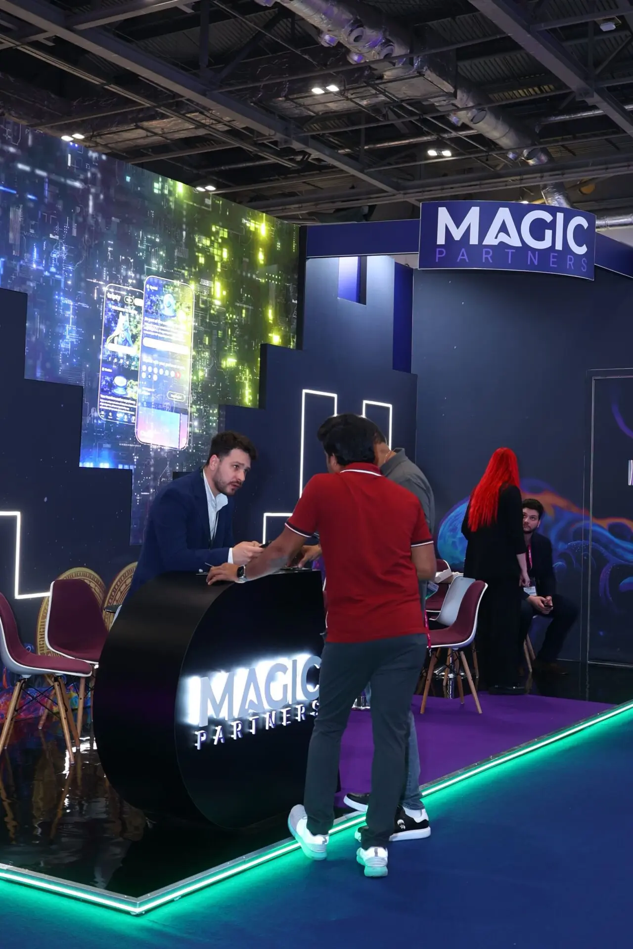 Professional photographer capturing iGB Live Excel London 2025, featuring conference sessions, exhibitor stands, and networking moments.