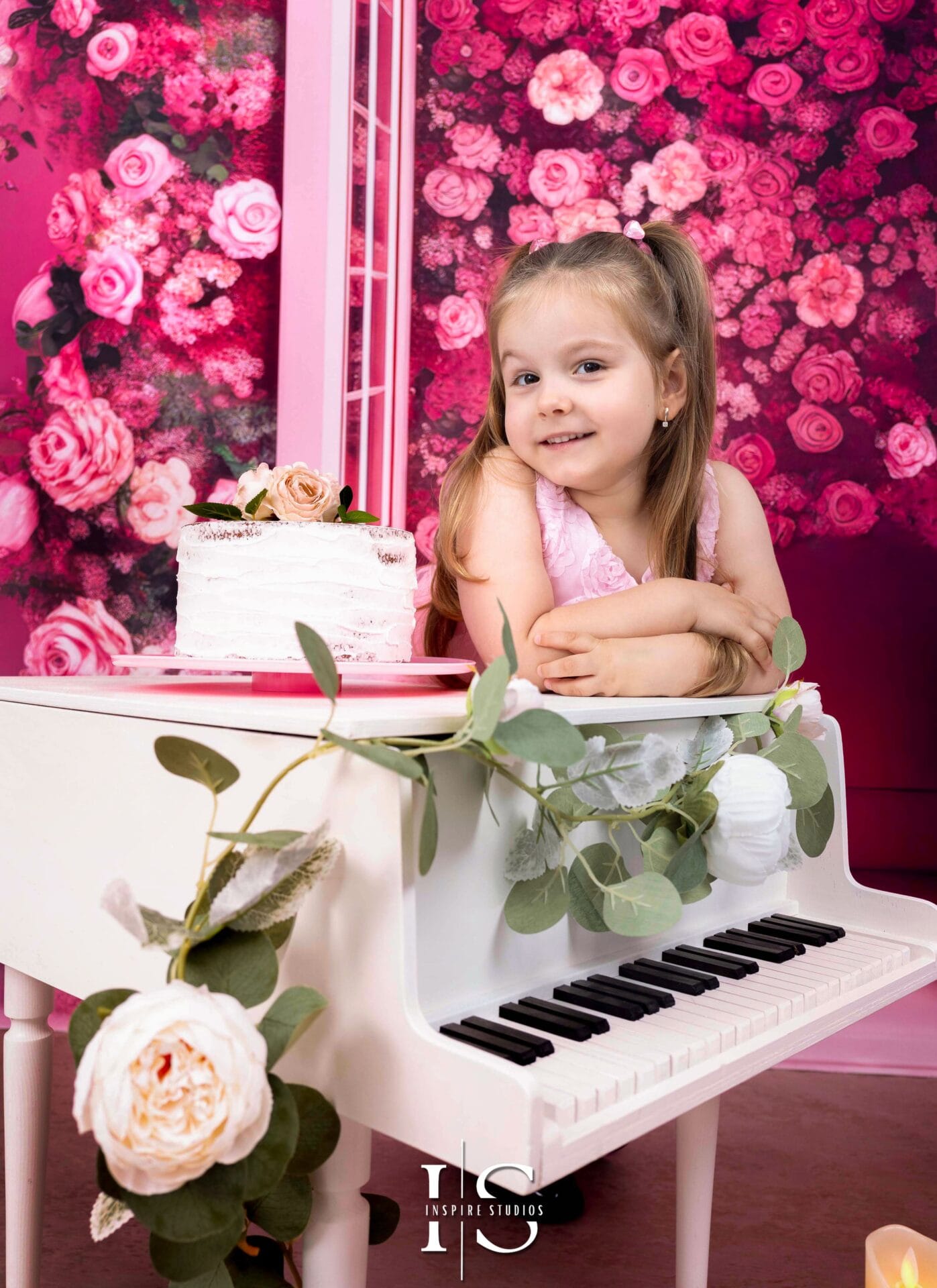 First birthday smash-the-cake photoshoot for babies in London