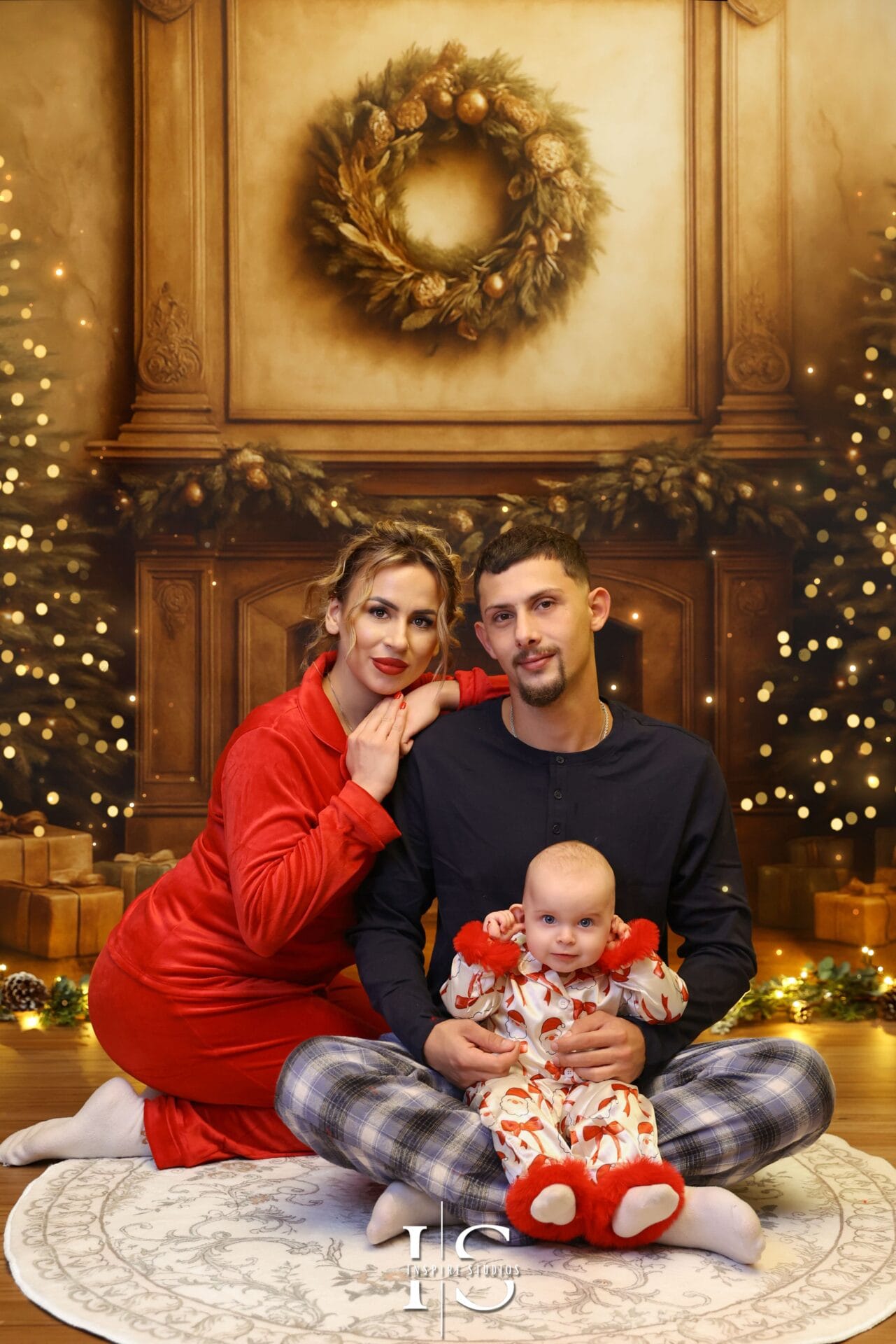 Professional Christmas family portraits photography session