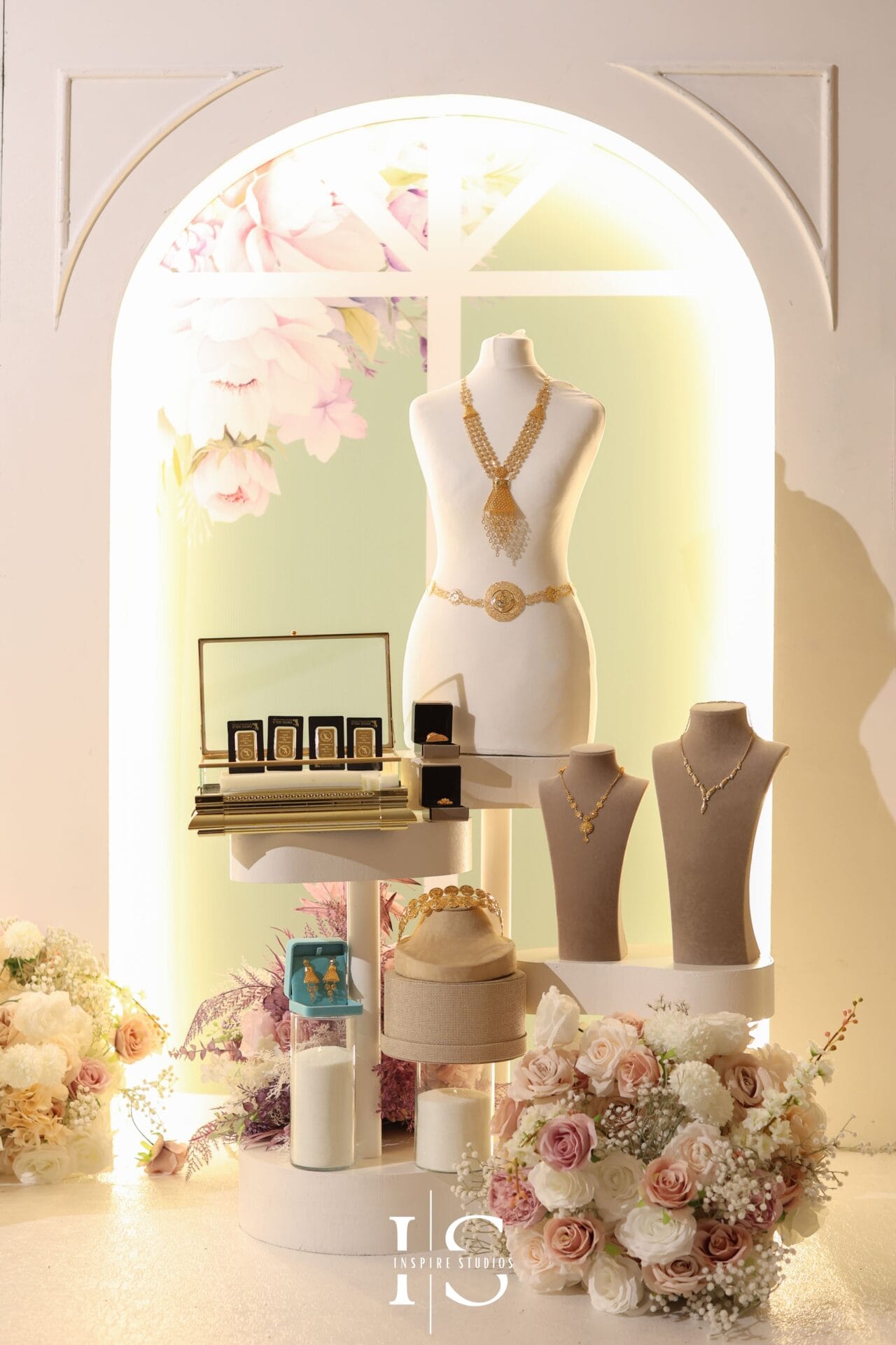 Luxury female wedding photography in London capturing bridal portraits, candid emotions, ceremony details, and elegant wedding styling.