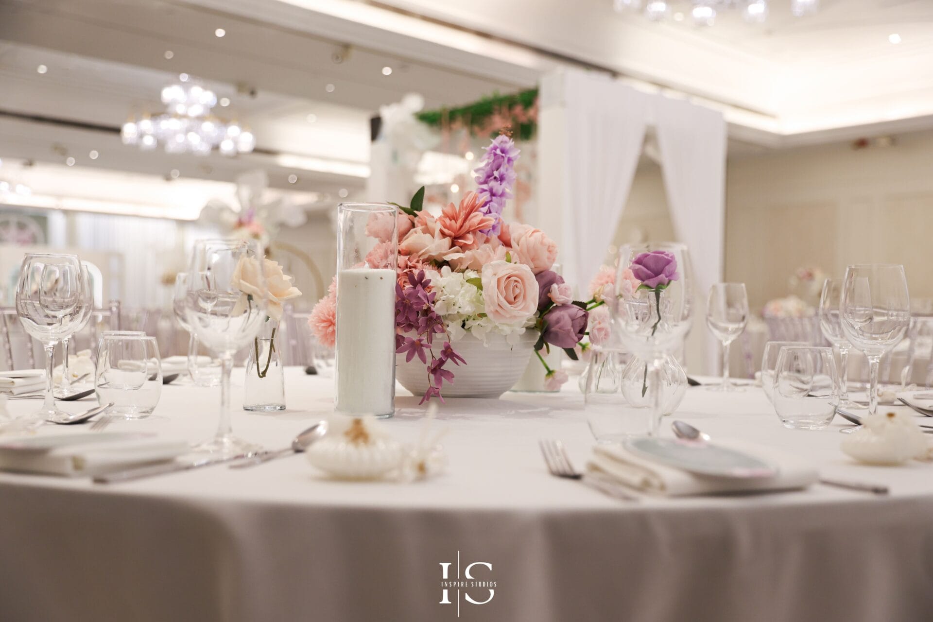 Marriott Grosvenor Square London wedding photography with Safaa Studio capturing elegant portraits and luxury celebration details.