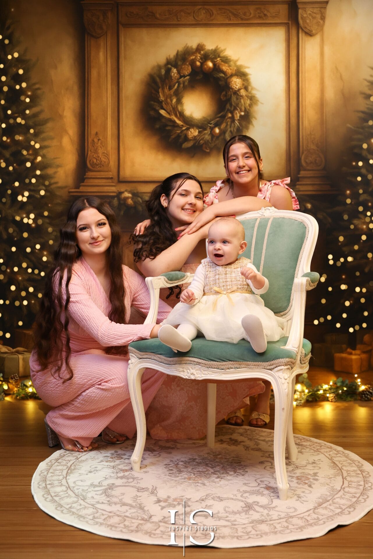 Toddler vintage Christmas family photoshoot with classic festive details