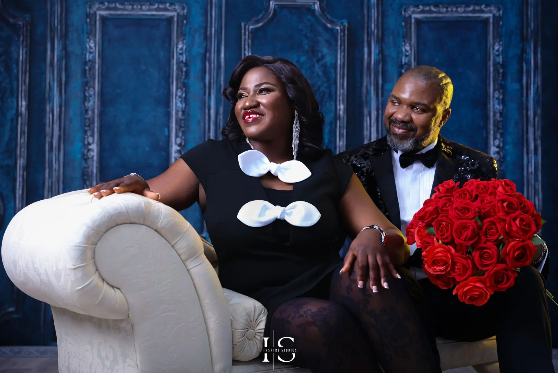 Luxury 30th birthday family photoshoot with elegant styling and professional lighting in a high-end studio