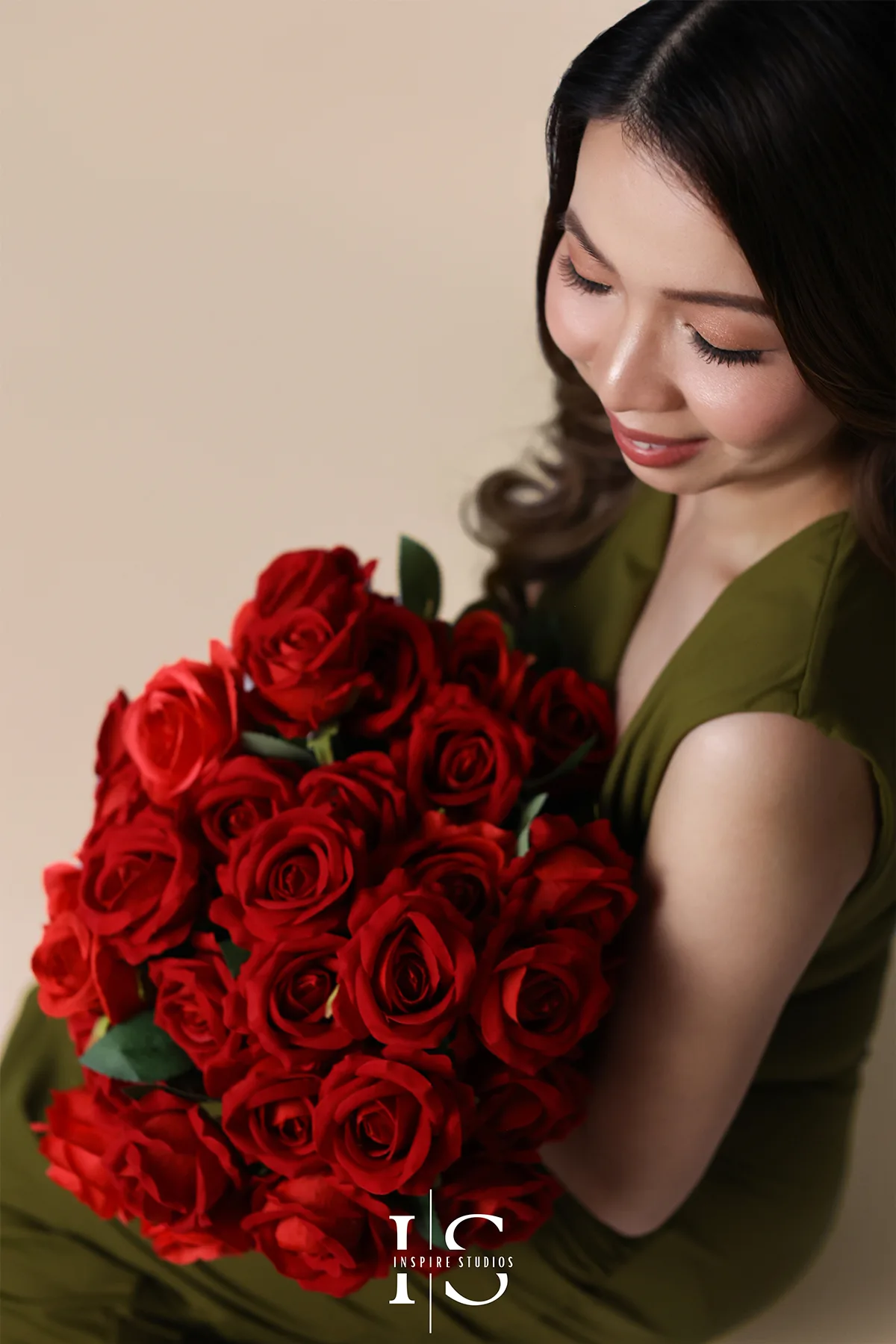 40th Filipino birthday photoshoot ideas for woman with elegant styling and confident studio portraits