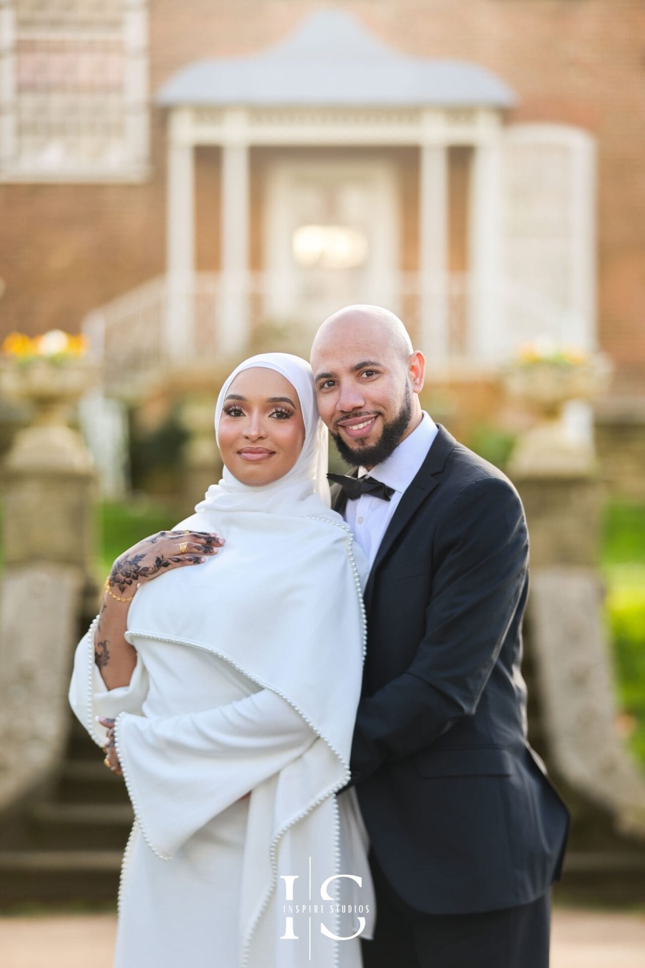 Couple outdoor photoshoot at Lloyd Park Walthamstow London with romantic portraits