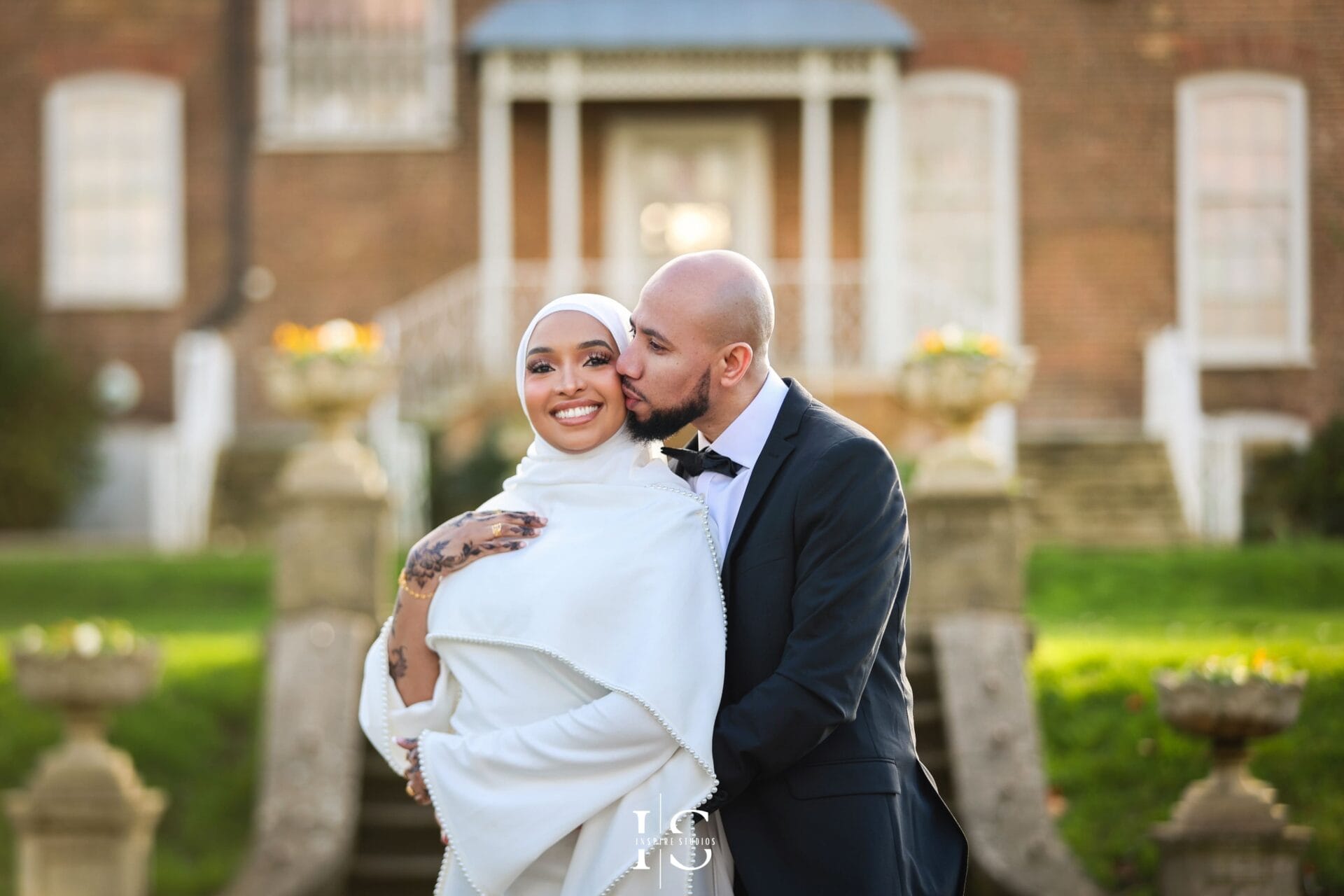 Outdoor couple photoshoot at Lloyd Park London with romantic natural portraits