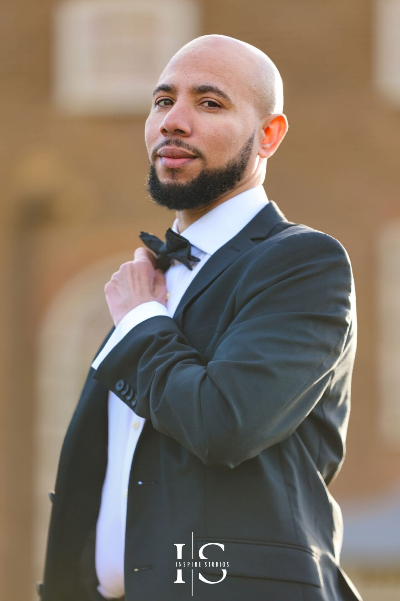 Outdoor family photoshoot at Lloyd Park London with natural candid moments