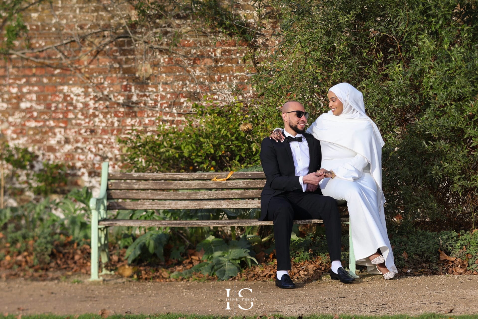 Outdoor photographer at Lloyd Park capturing natural light portraits