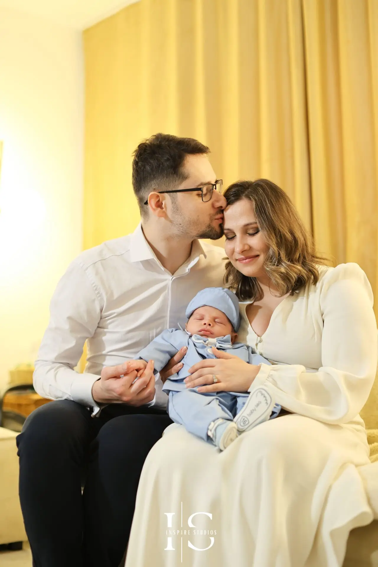 Amintiri de botez în Londra pentru familii românești